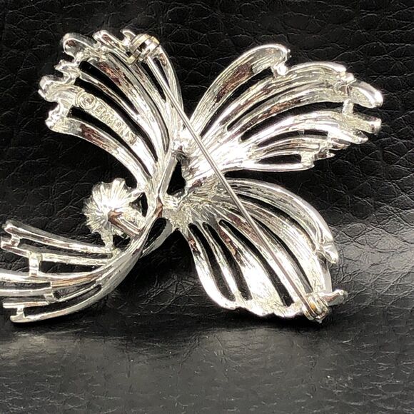 Vintage Emmons Brooch MAGNIFIQUE Abstract Leaf Blue Rhinestone Silver Tone 1960s - Picture 2 of 8